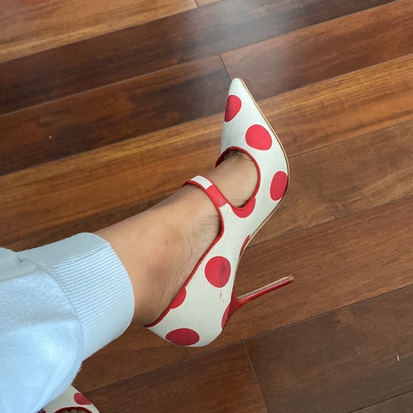Manolo Blahnik red polka dot heels - Picture 4 of 10